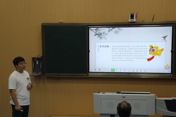洪冠颖.JPG
