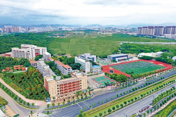 校园全景图.jpg