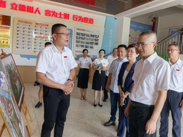 【领导调研】鲤城区委书记王克思一行莅临福建师大泉州附中调研督导
